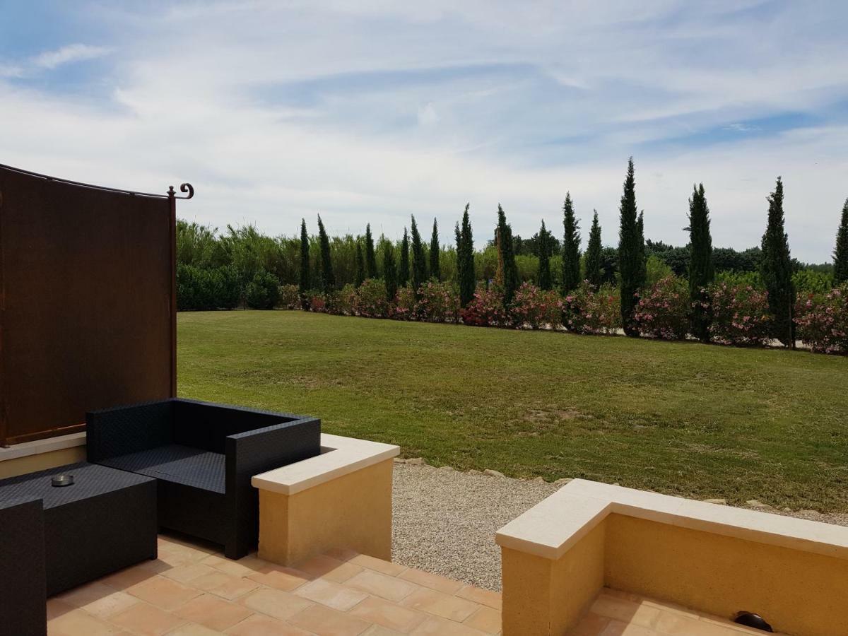 Le Mas De Guiguite Mézoargues Exterior photo